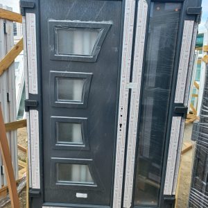 antracit kétszárnyú műanyag bejárati ajtó